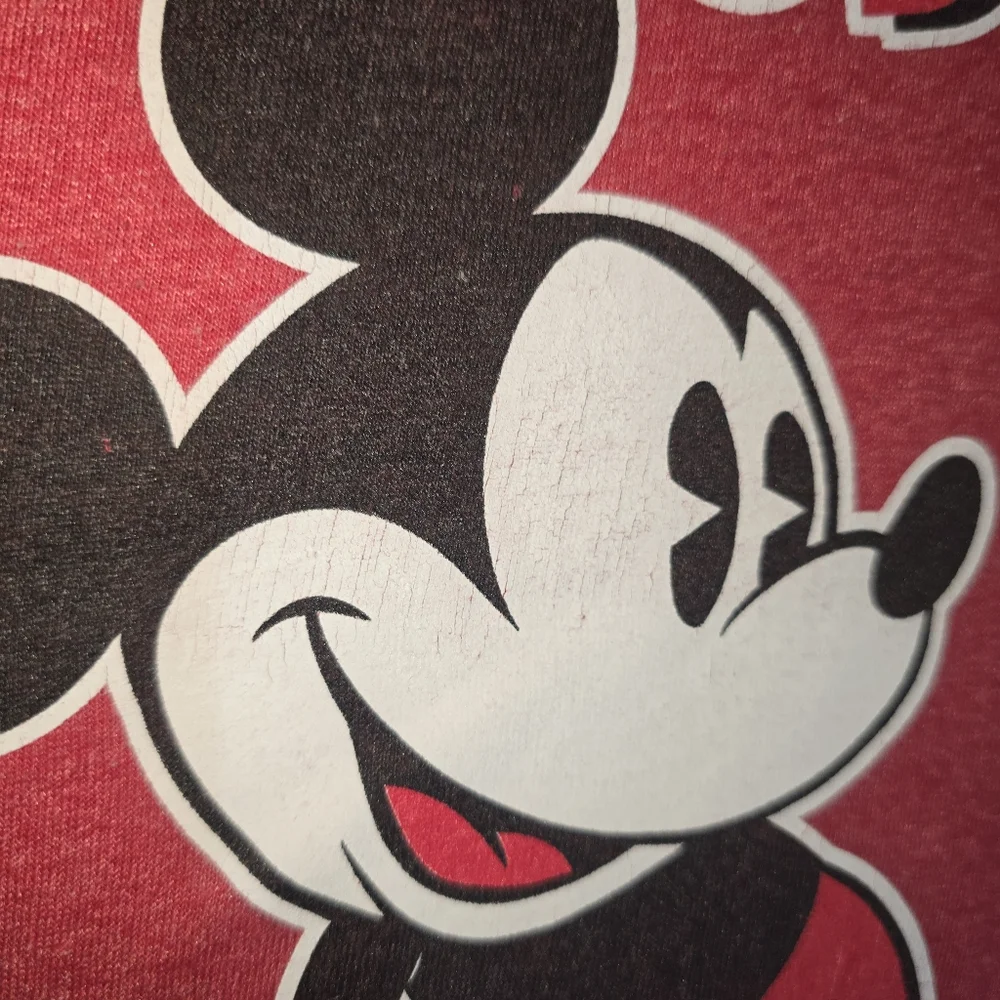 Disney Red Mickey Mouse Graphic Print Short Sleeve T-Shirt Size Large 2011 - Picture 3 of 7